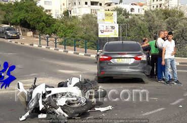 حادث طرق على مدخل دنون واصابة سائق دراجة نارية